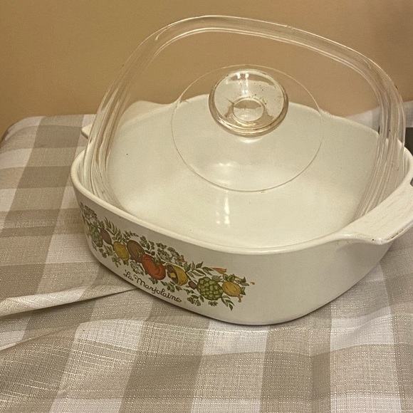 Vintage Corning ware dish 2 quarts